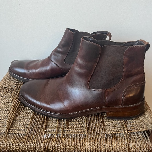 Wolverine 1000 Mile Shoes Men’s 10.5 Montague Pull On Chelsea Boot Red Brown - Picture 3 of 9